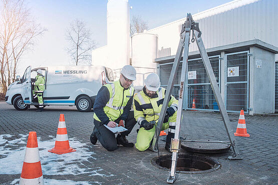 Workers working in a risky work environment